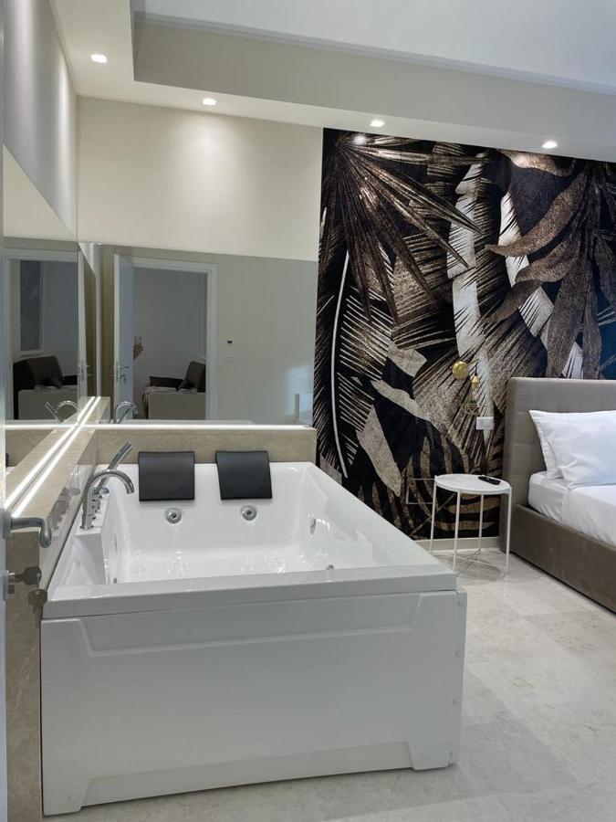 Suite 55 In Centro Трани Екстериор снимка