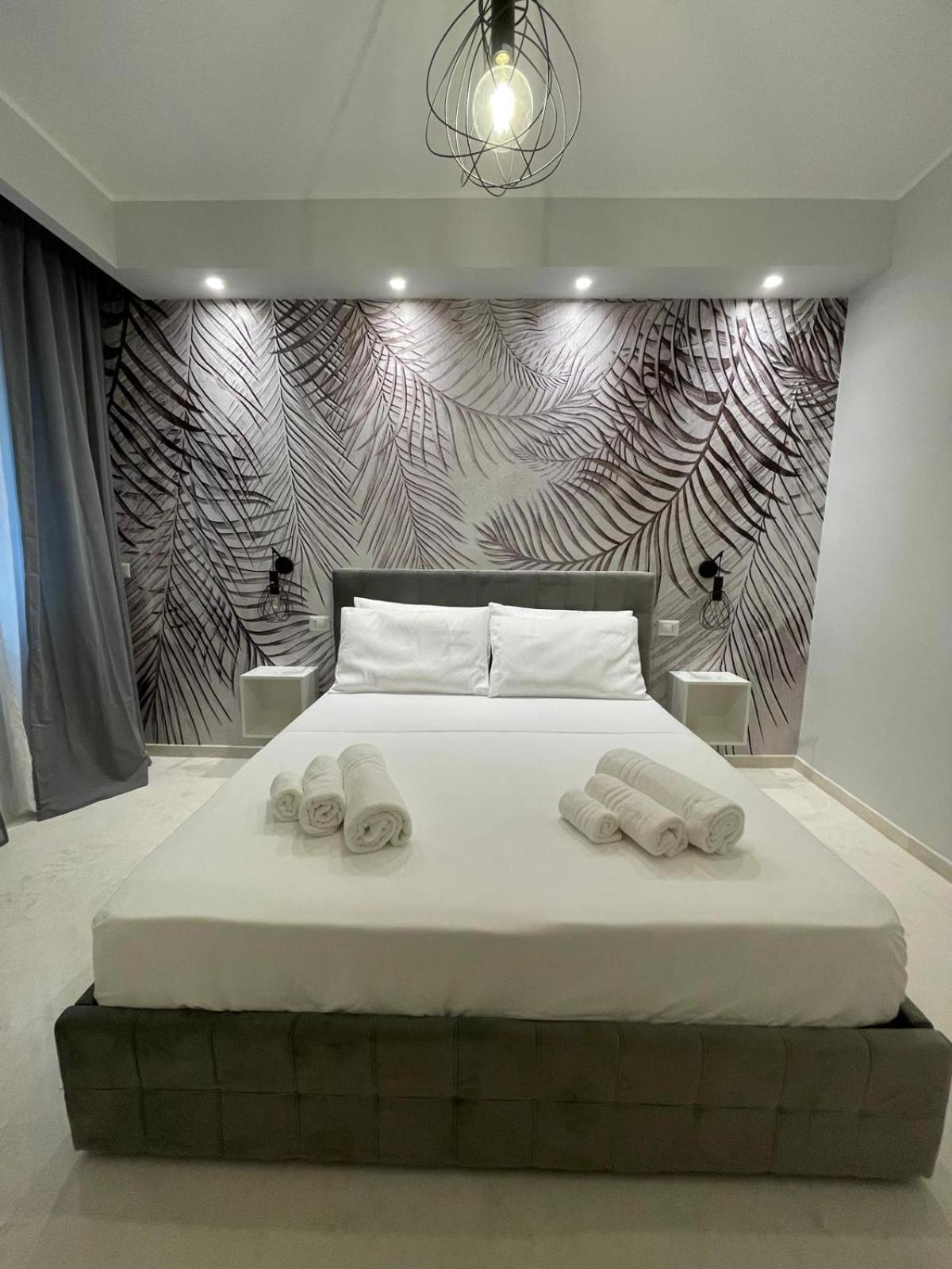 Suite 55 In Centro Трани Екстериор снимка